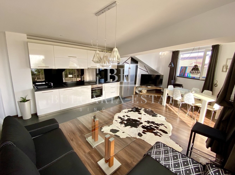 Страхотен 2-стаен с паркомясто гр. Варна - м-т Траката 66m² - 0