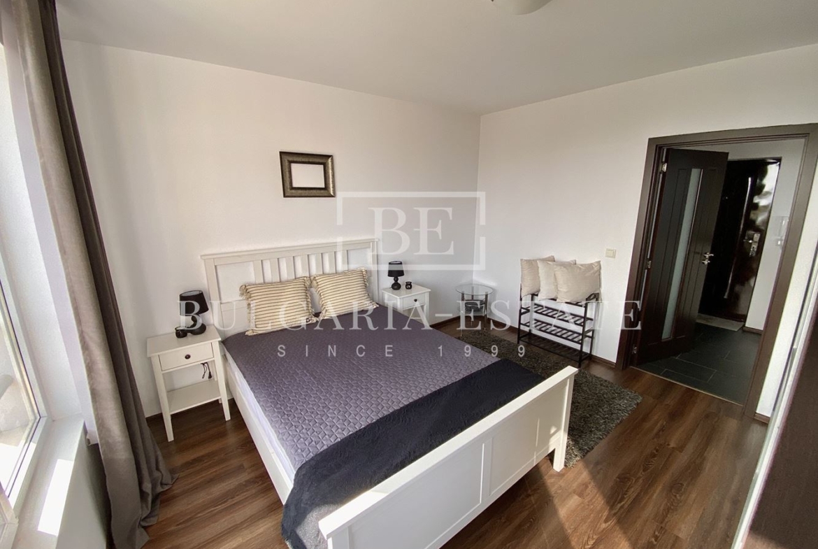 Fabulous 2-bedroom apartment with parking place in town of. Varna - Trakata 66m² - 0