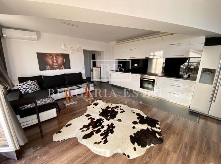 Страхотен 2-стаен с паркомясто гр. Варна - м-т Траката 66m² - 0