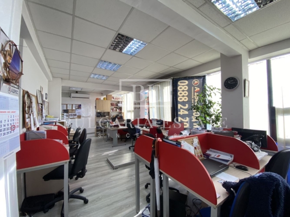 Vacant floor in business center - bul. Maria Louisa 9, meters from the Cathedral and Varna Municipality - 0