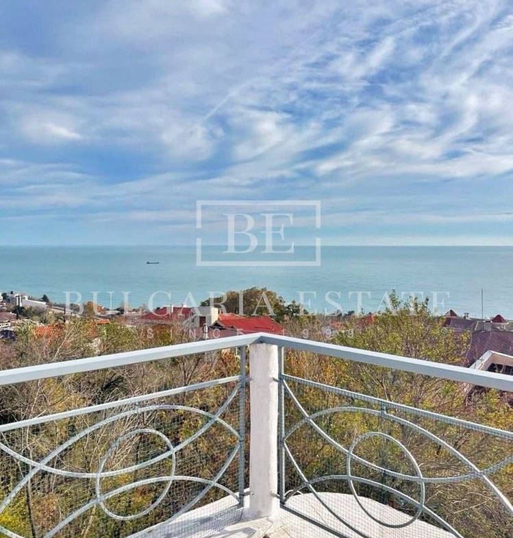 House in the quarter. Breeze, 240 sq.m. Floor area, sea view - 0