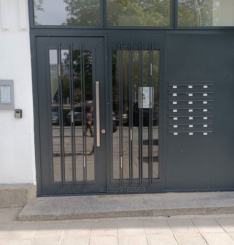ТОП луксозен тристаен апартамент - 0