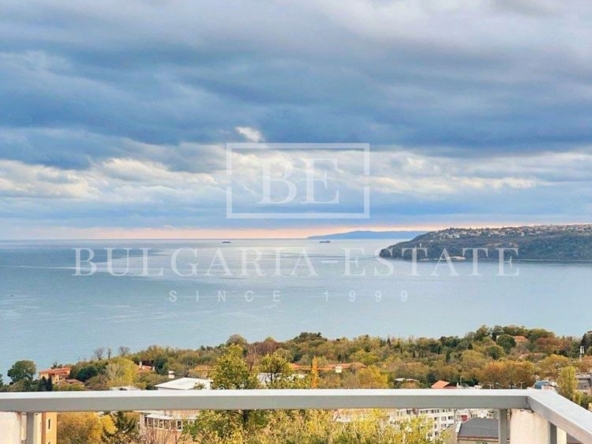Къща в кв. Бриз, 240 кв.м. РЗП, гледка море - 0