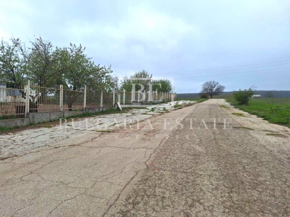 Производствена база в обл.Разград, общ.Лозница ,с.Ловско - 0