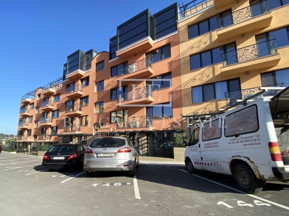 Парковочное место на улице - Bella Vita Residence, ин. 15, Виница, бул. Св. Константин и Елена - 0