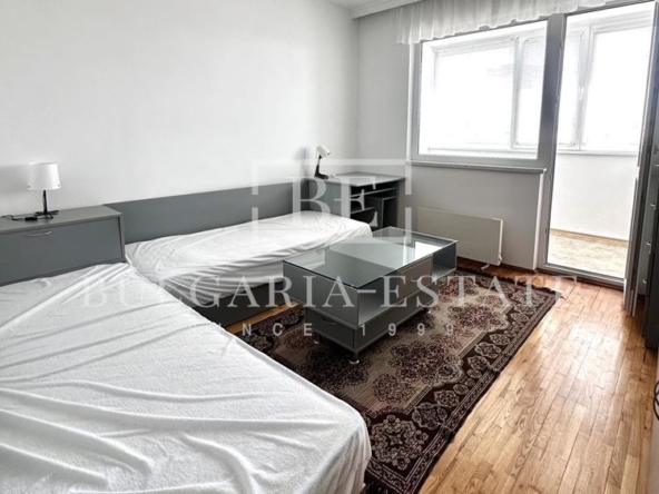 🏢 Отдава се под наем 3-стаен апартамент във Варна, ВИНС - 0