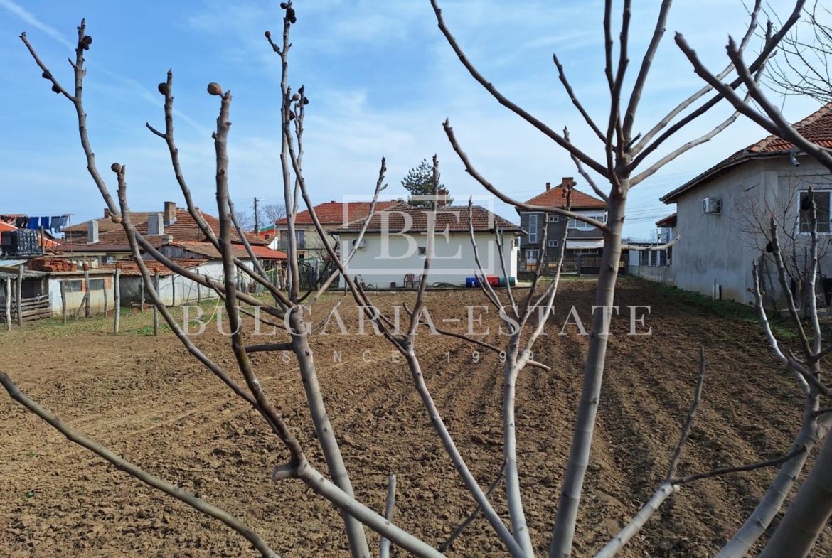 ЕКСКЛУЗИВНО! Продава се кокетна масивна къща в гр. Тутракан! НАМАЛЕНА ЦЕНА ОТ 17.07.2025 г. - 0