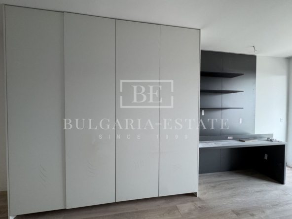 BULGARIA-ESTATE предлага стилен тристаен апартамент за продажба | кв. Бриз, Варна - 0