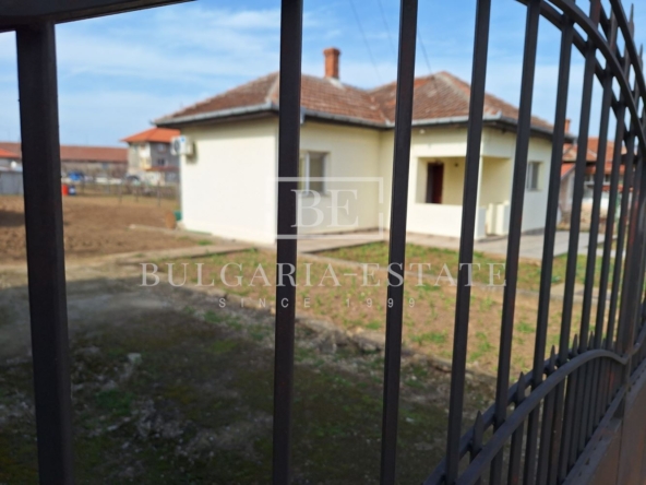 ЕКСКЛУЗИВНО! Продава се кокетна масивна къща в гр. Тутракан, област Силистра! - 0