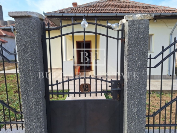 ЕКСКЛУЗИВНО! Продава се кокетна масивна къща в гр. Тутракан, област Силистра! - 0