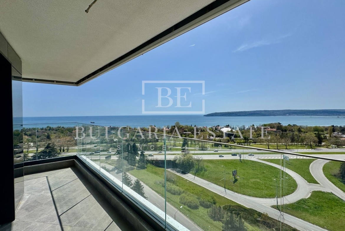 BULGARIA-ESTATE предлага стилен тристаен апартамент за продажба | кв. Бриз, Варна - 0