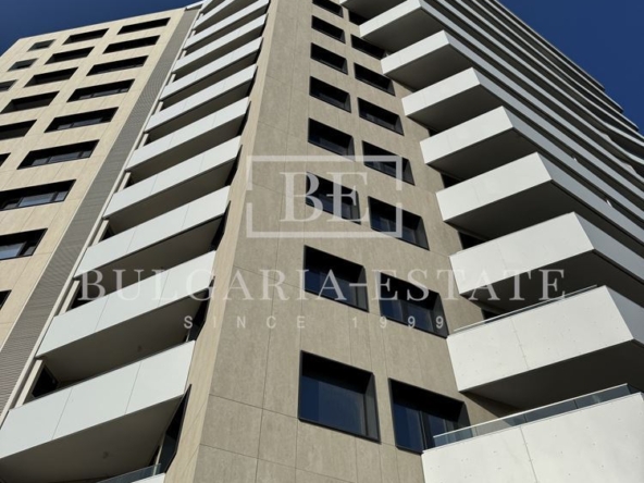 Тристаен апартамент за продажба | 160.59 кв.м | кв. Бриз, Варна - 0