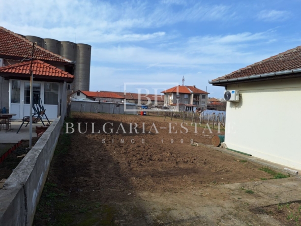 ЕКСКЛУЗИВНО! Продава се кокетна масивна къща в гр. Тутракан! НАМАЛЕНА ЦЕНА ОТ 17.07.2025 г. - 0