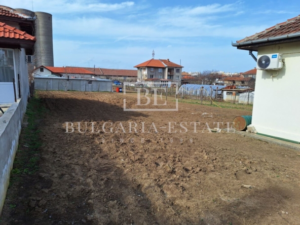 ЕКСКЛУЗИВНО! Продава се кокетна масивна къща в гр. Тутракан, област Силистра! - 0
