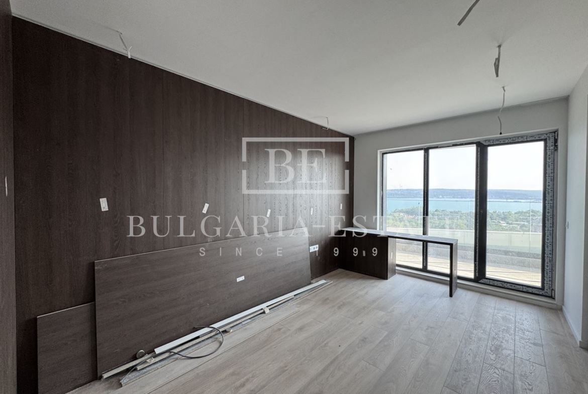 BULGARIA-ESTATE предлага стилен тристаен апартамент за продажба | кв. Бриз, Варна - 0