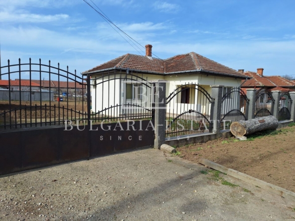 ЕКСКЛУЗИВНО! Продава се кокетна масивна къща в гр. Тутракан, област Силистра! - 0