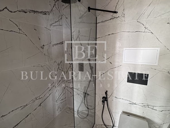 BULGARIA-ESTATE предлага стилен тристаен апартамент за продажба | кв. Бриз, Варна - 0