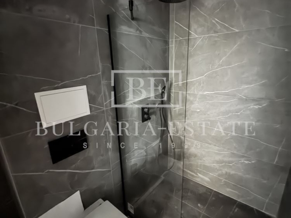 Тристаен апартамент за продажба | 160.59 кв.м | кв. Бриз, Варна - 0