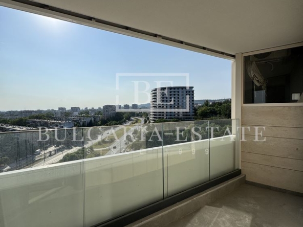BULGARIA-ESTATE предлага стилен тристаен апартамент за продажба | кв. Бриз, Варна - 0