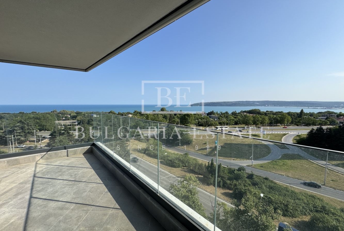 Тристаен апартамент за продажба | 160.59 кв.м | кв. Бриз, Варна - 0