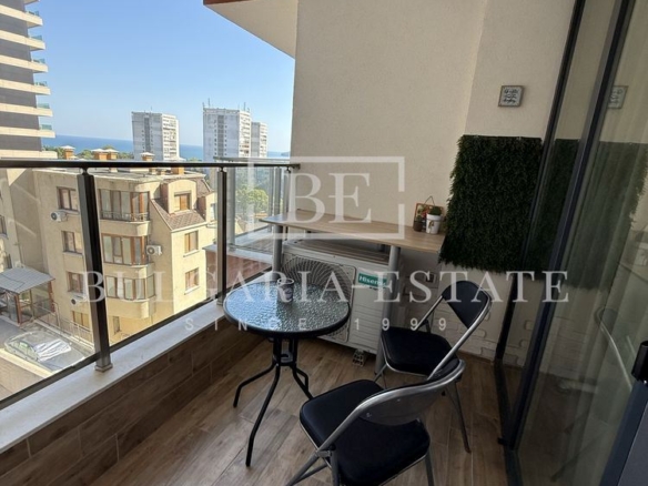 3-стаен апартамент, 4-ти етаж, луксозно обзавеждане, панорама – кв. Бриз - 0