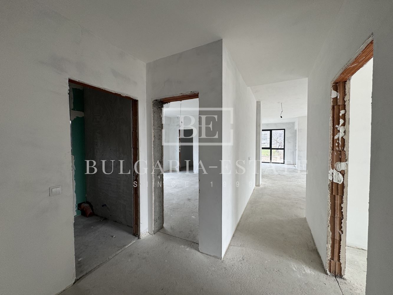 Erstaunliche 4-Zimmer-Wohnung mit großem Wohnzimmer und drei große Schlafzimmer, Süd-West - 0