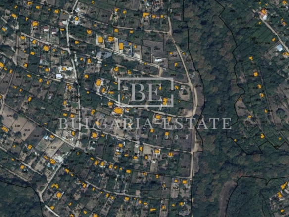 Парцел с площ 685 кв.м в местност Боровец Юг - 0