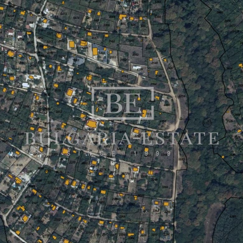 Парцел с площ 685 кв.м в местност Боровец Юг - 0