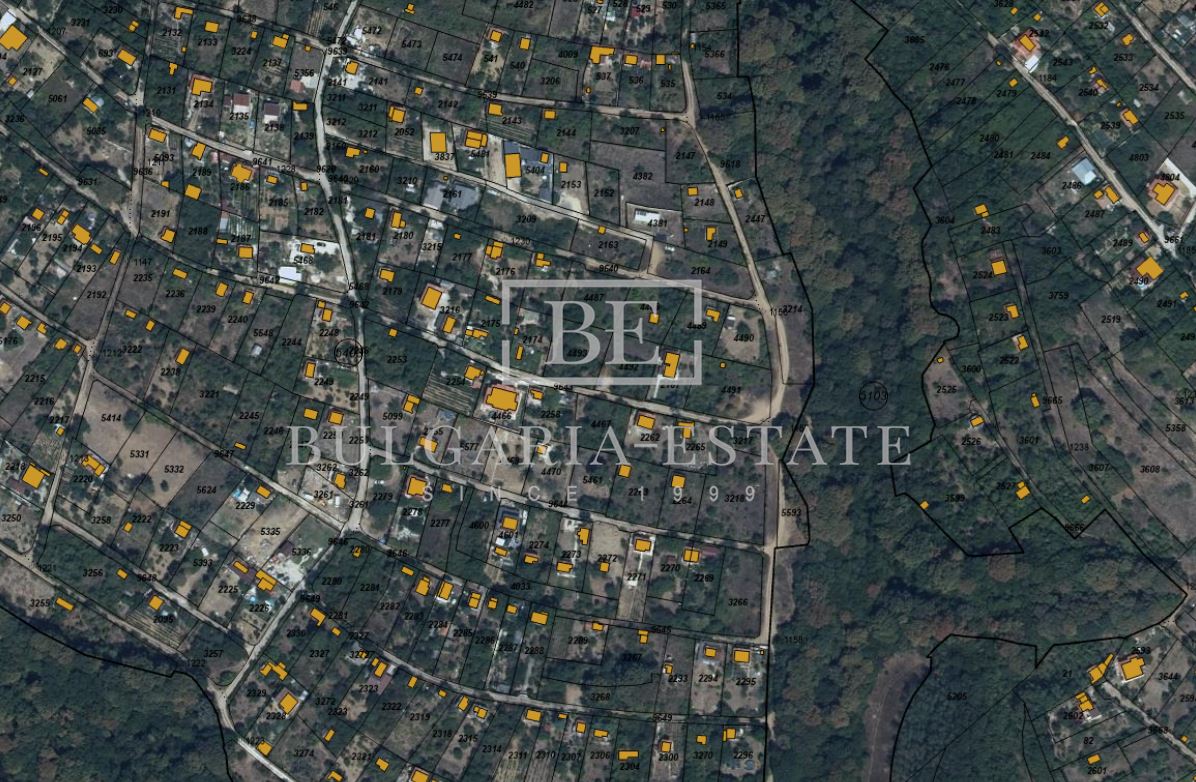 Парцел с площ 685 кв.м в местност Боровец Юг - 0