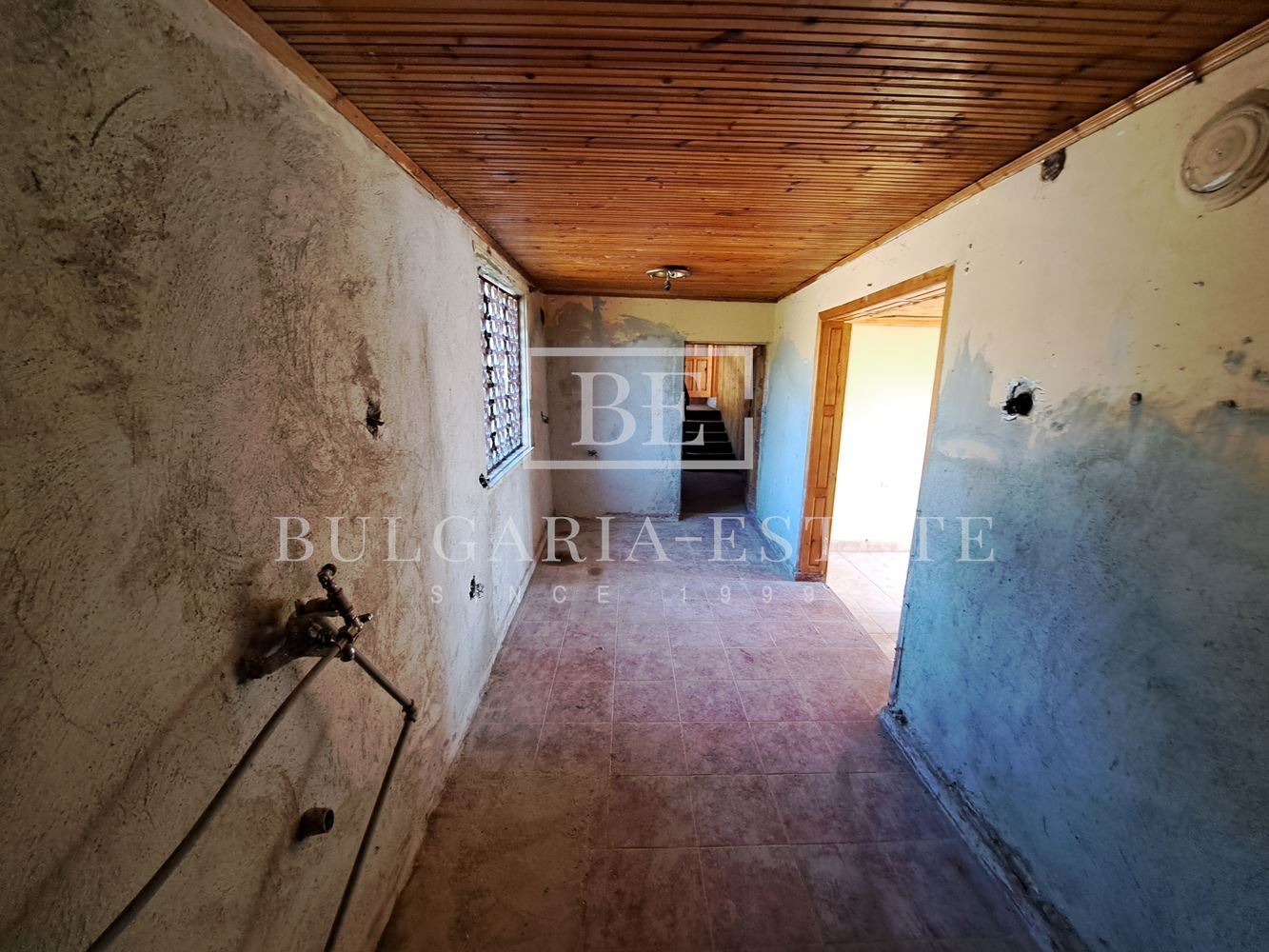 House in the village of Chernevo on two floors - 1100 sq.m. yard / 30 km from Varna-0 House in the village of Chernevo on two floors - 1100 sq.m. yard / 30 km from Varna - 0