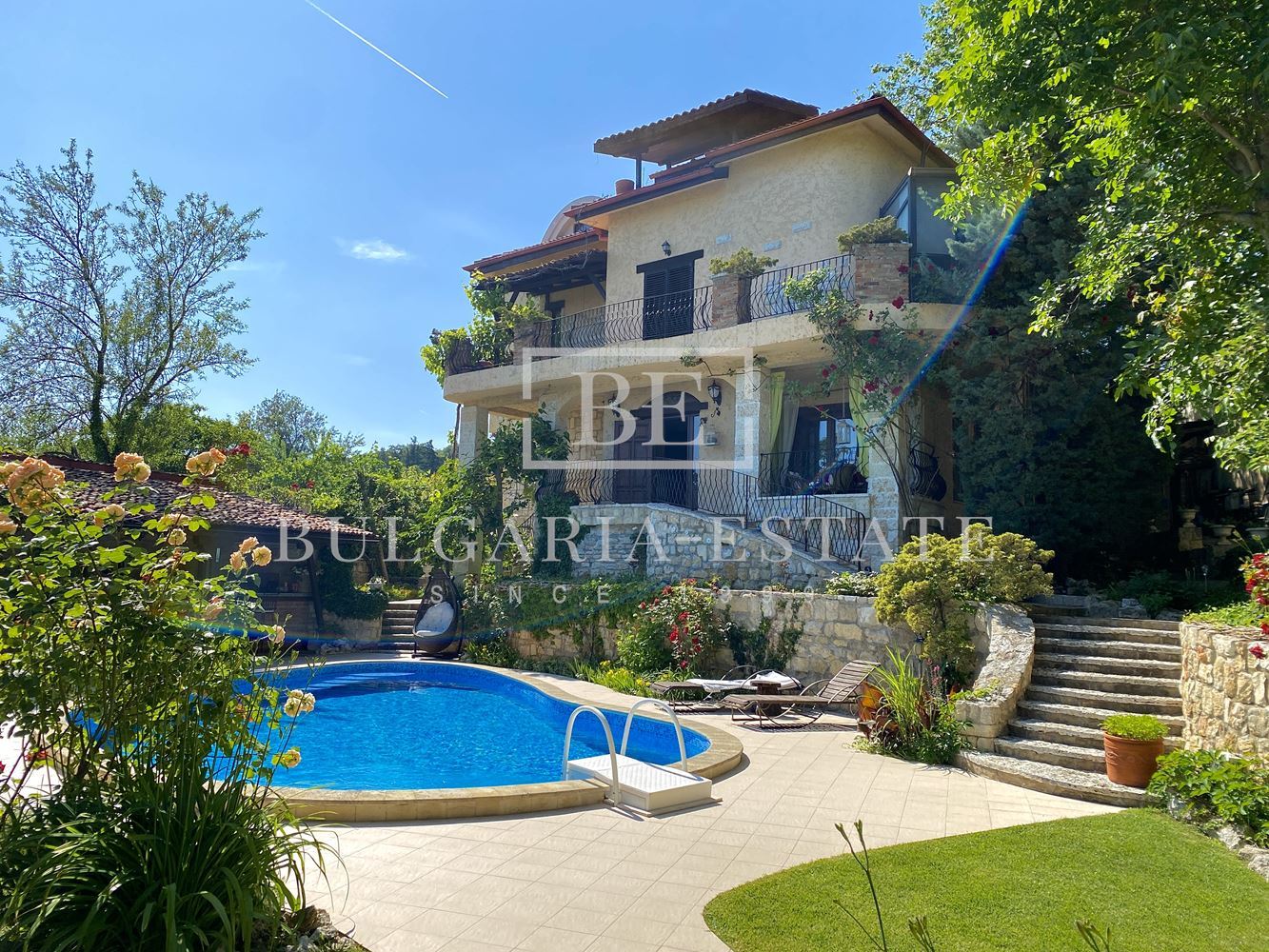 Роскошный дом с бассейном, сауной, рядом с пляжем Кабакум, город. 515 кв. м. 4 спальни Элитный дом с бассейном, сауной, рядом с пляжем Кабакум, город. 515 кв. м. Площадь этажа, 4 спальни - 0