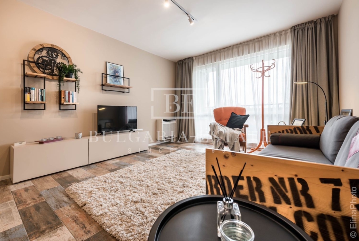 Designer one bedroom apartment for rent in the town of. Varna, Briz, with parking space - 0