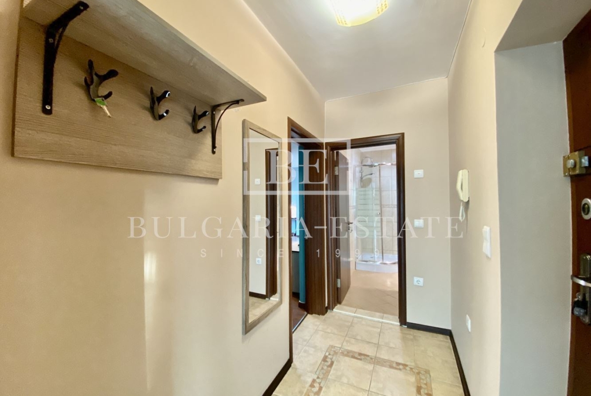 Квартира "ОАЗИС", Золотые пески, Варна в закрытом комплексе с бассейном, парковочное место - 0