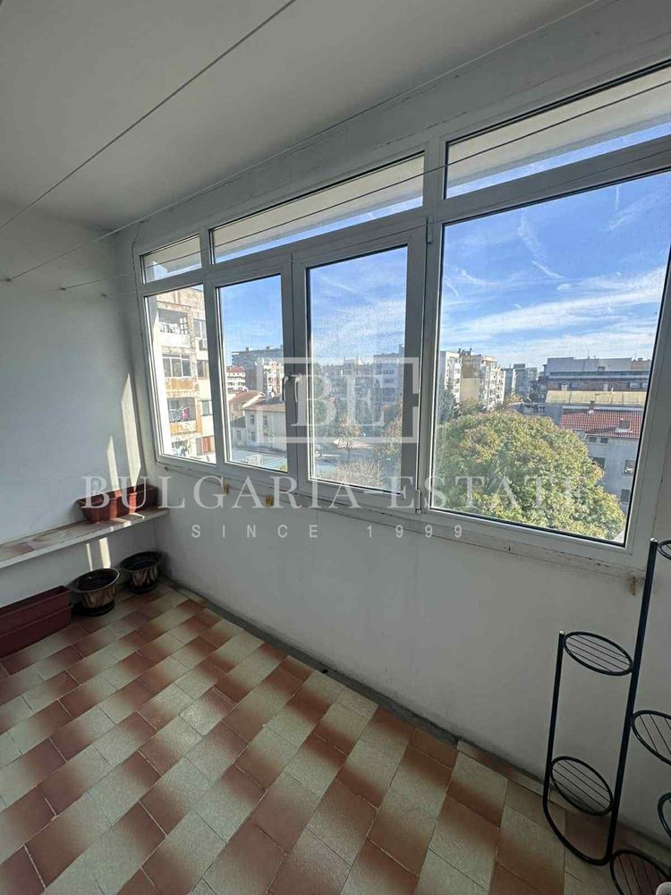 Предлагам под наем 4-стаен апартамент в широкия център на града, в близост до Медицинския университет.-0 Предлагаю в аренду 4-комнатную квартиру в широком центре города, недалеко от Медицинского университета. - 0