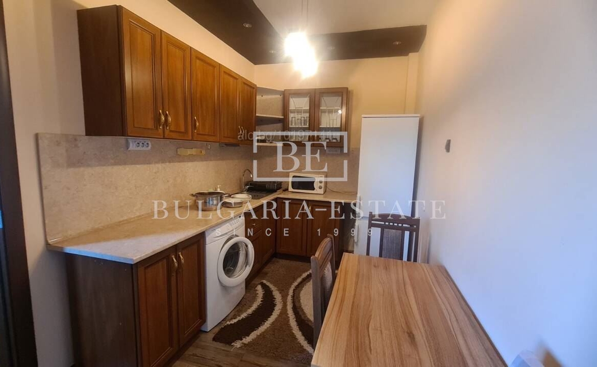 🏡 Трехкомнатная квартира в аренду рядом с Красной площадью - ВИНС, Морской сад, Центр, Варна - 0