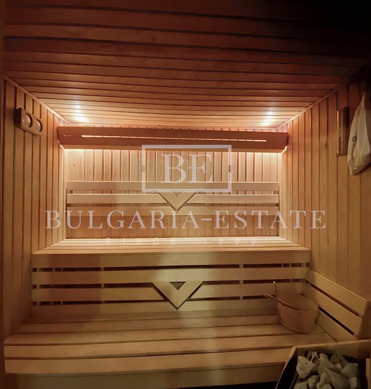 Элитный дом с бассейном, сауной, рядом с пляжем Кабакум, город. 515 кв. м. Площадь этажа, 4 спальни - 0