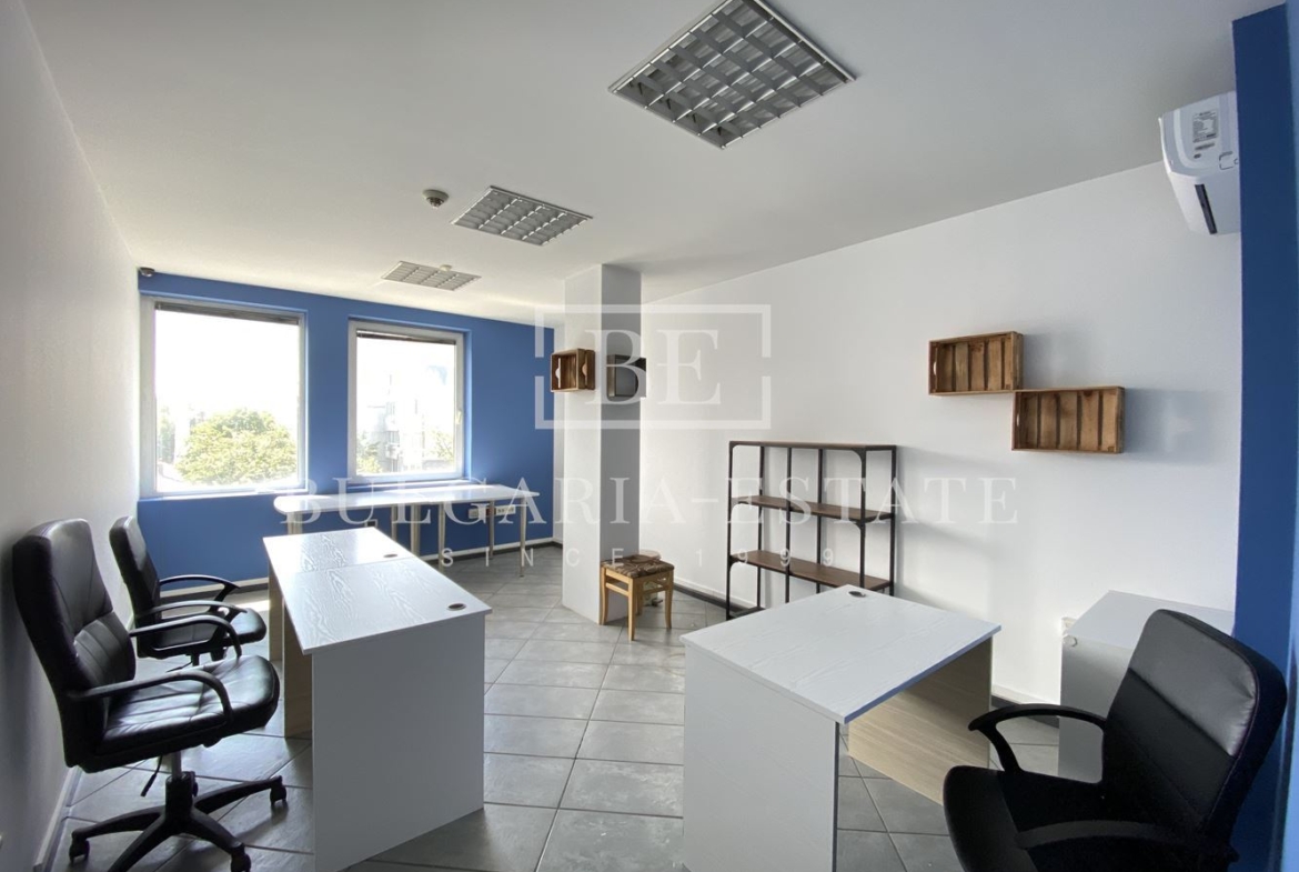 Leerstehende Bürofläche in einem Bürogebäude inklusive aller monatlichen Kosten, FERNSEHEN, INTERNET, CAFE UND WASSER, TOP-LAGE - 0