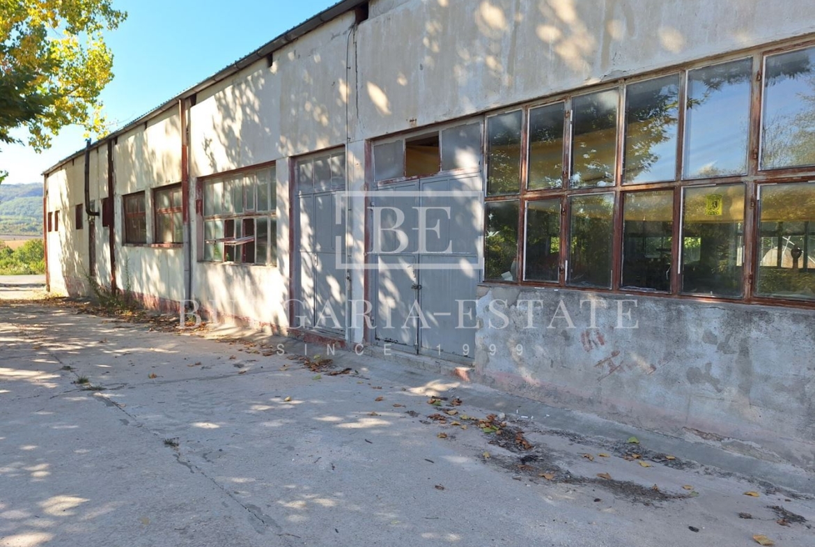 Exclusive offer of Bulgaria-Estate!!! Industrial building with 4 warehouses and plot 9 725 sq.m - 0