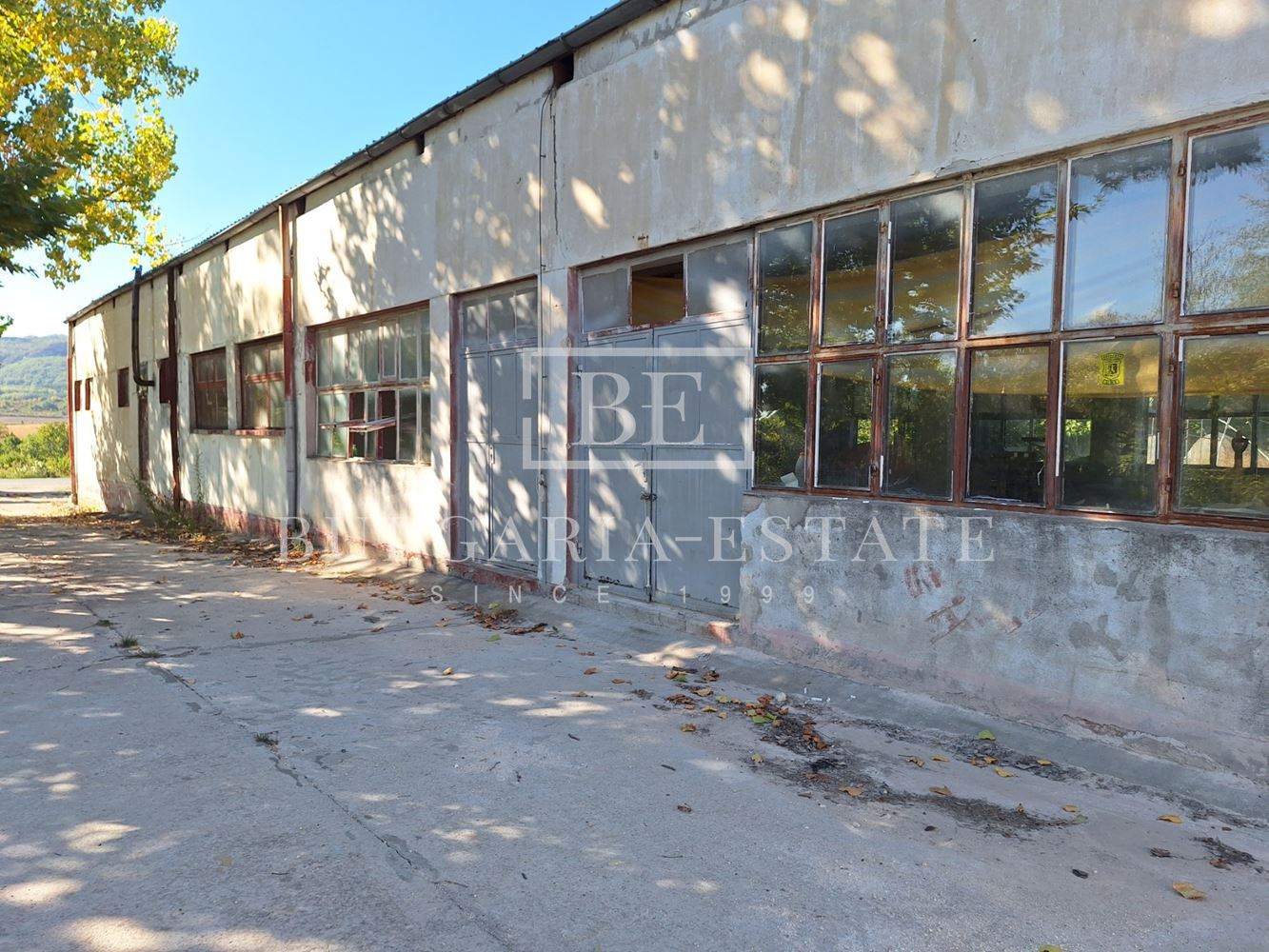 Exclusive offer of Bulgaria-Estate!!! Industrial building with 4 warehouses and plot 9 725 sq.m - 0
