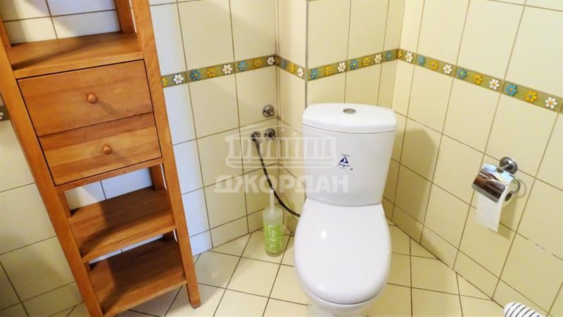 Haus auf 4 Etagen mit Panoramablick, 1250m2 m2, 600m2 Hof, Trakata - 0