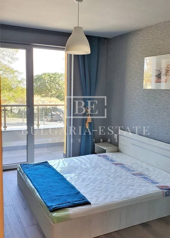 Двустаен апартамент с ПАРКОМЯСТО - Св. Св. Константин и Елена - 0