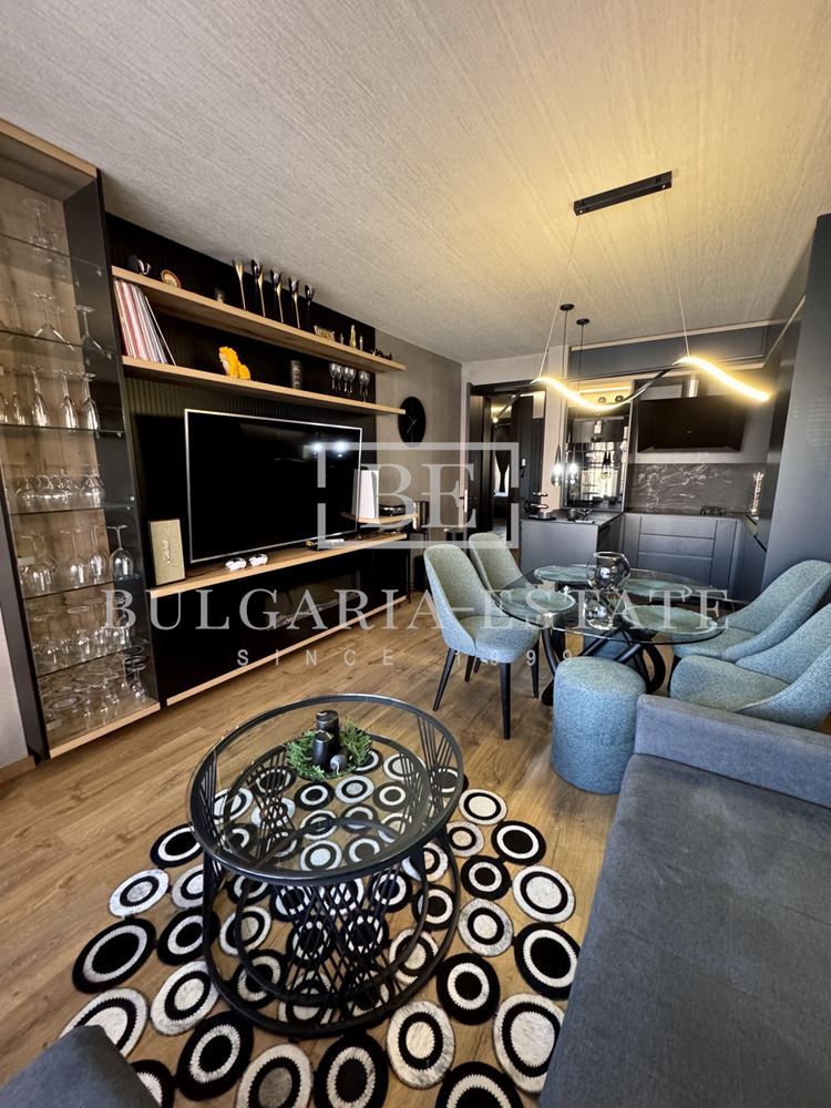 ЭКСКЛЮЗИВ! Роскошная двухкомнатная квартира, St. Св. Константина и Елены - 0