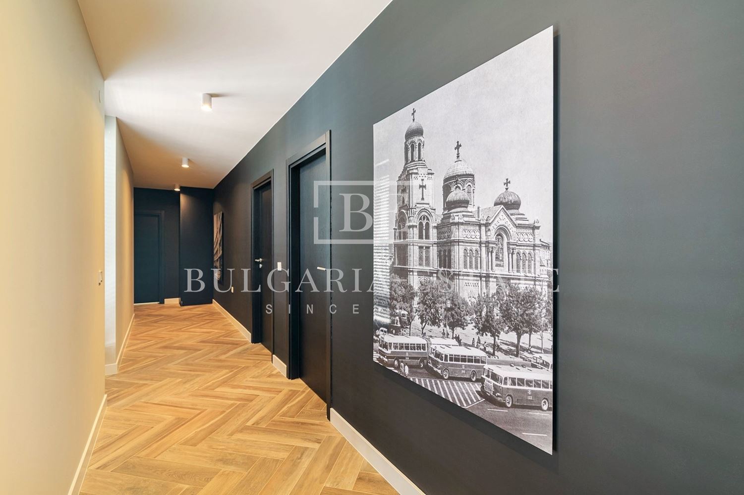 3-КОМНАТНАЯ - ЦЕНТР-0 3-КОМНАТНАЯ - ЦЕНТР - 0