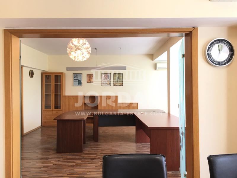 Офис 117кв.м - Катедралата - 0