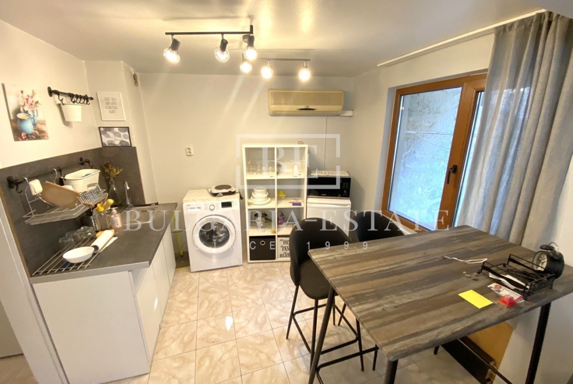 Дава под наем 1-стаен апартамент с топ локация до хотел Черно Море - 0