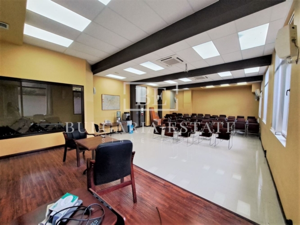 Büro in Wohngebäude - 137m², Kabacum - 0