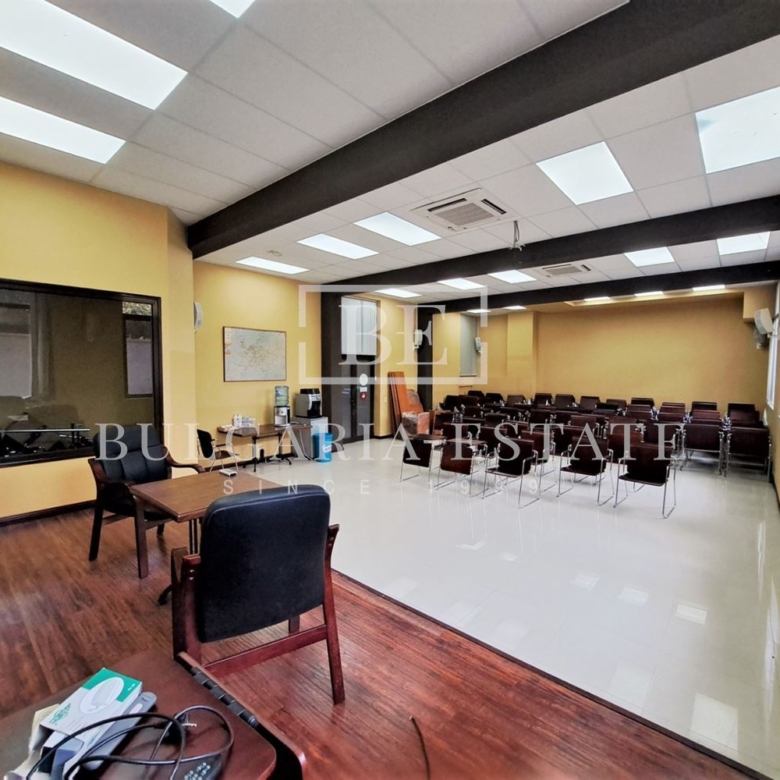 Office in residential building - 137sq.m, Kabacum - 0