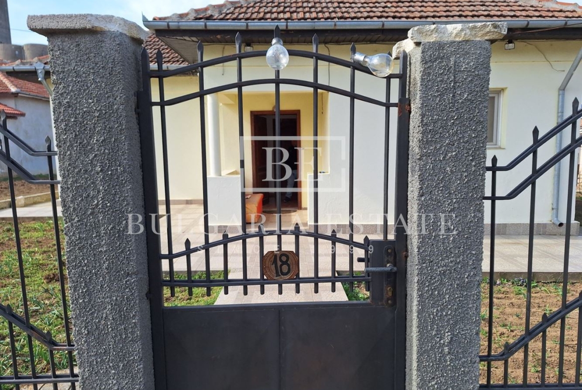 EXCLUSIVE! For sale is a neat massive house in the town of. A beautiful massive house in Tutrakan! REDUCED PRICE FROM 17.07.2025 - 0