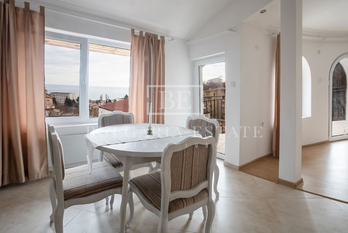 Big house near the sea - 0