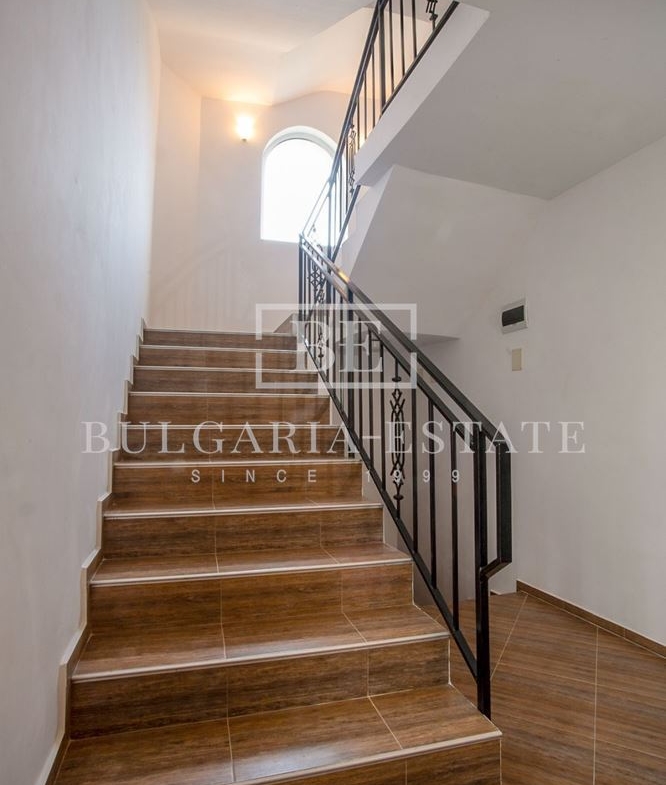 Big house near the sea - 0